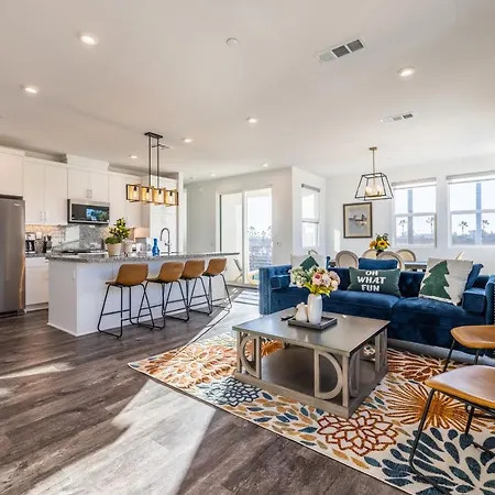 Disney Firework View 3 Bedrooms Townhouse Kitchen Fast Wifi